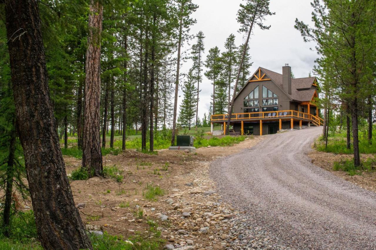 Glacier Homestead Coram Exterior foto